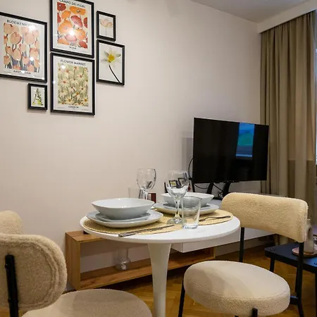 Chmielna - Location, Workspace - By Rentujemy