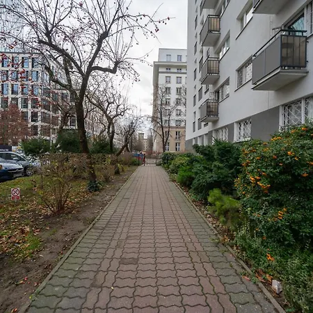 Apartment Chmielna - Location, Workspace - By Rentujemy